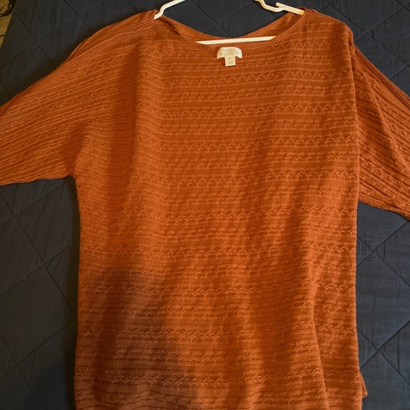 Sweater - Picture 1 of 2